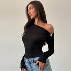 Billy חולצת א-סימטרית עם אבזם מתכת