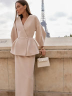 סט שני חלקים צמרי בעיצוב מלכותי חצאית מידי ובלייזר - Reina