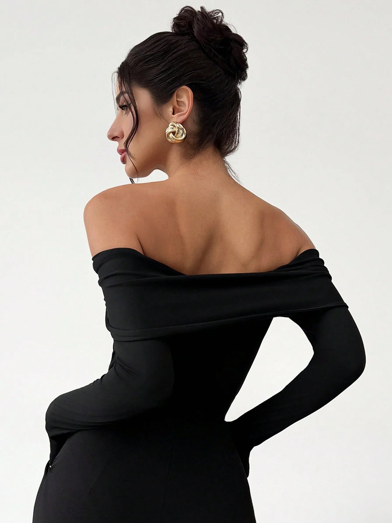 חולצה דגם אוליב