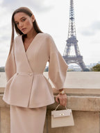 סט שני חלקים צמרי בעיצוב מלכותי חצאית מידי ובלייזר - Reina