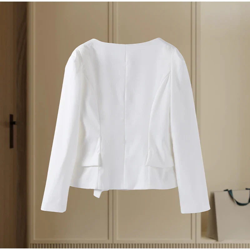 סט שני חלקים אלגנטי חצאית מידי ובלייזר בעיצוב מחויט ויוקרתי - PAS